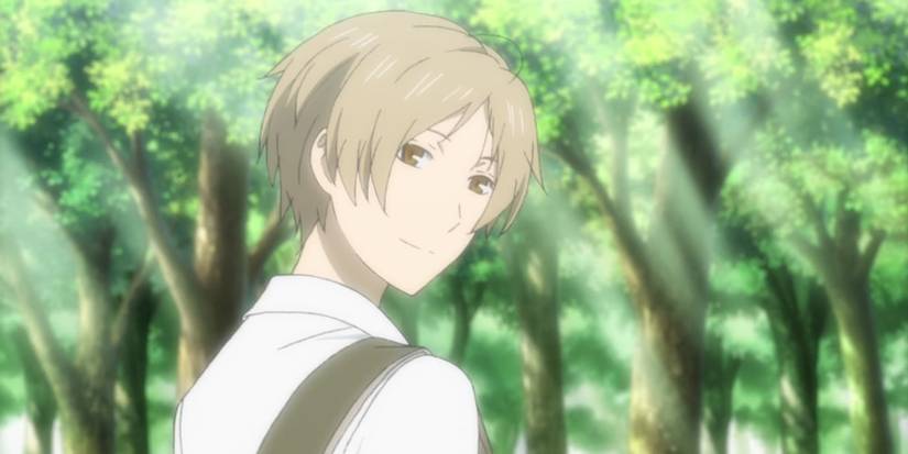 Natsume smiles in Natsume's Book of Friends
