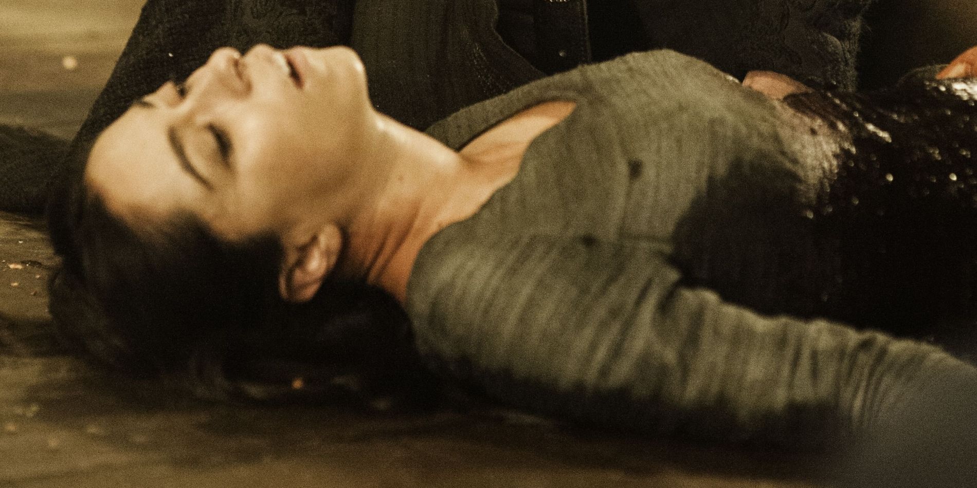 Talisa Maegyr (Oona Chaplin) dead at the Red Wedding in Game of Thrones.