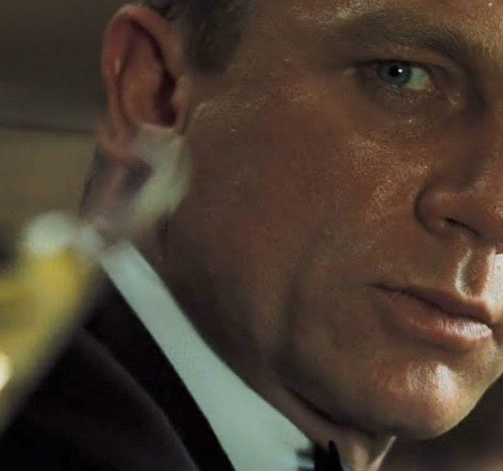 Focus Of The Week: Mr. White | James Bond 007, image size:1600x1500