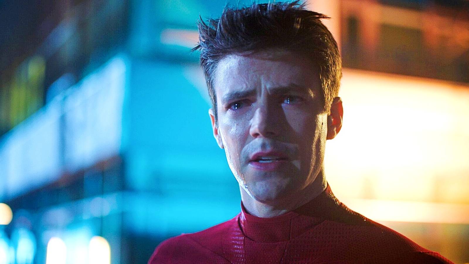 The Flash Cast Members & Stephen Amell Celebrate Series Finale Wrap