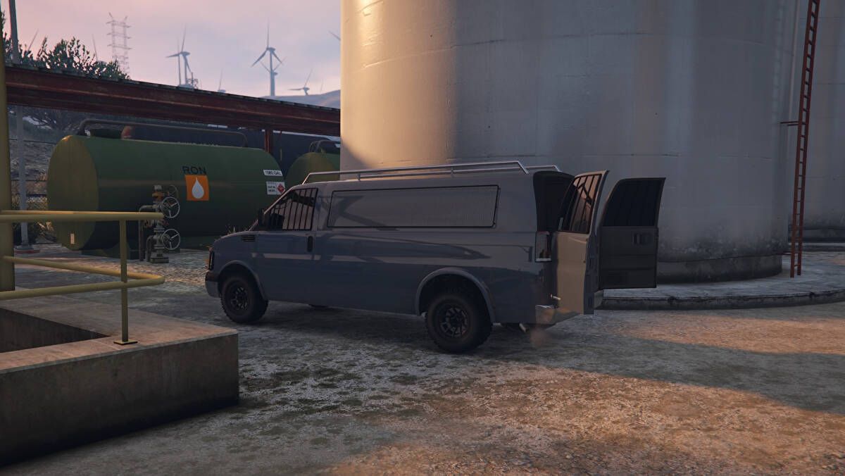 https://static0.srcdn.com/wordpress/wp-content/uploads/2023/03/gta-online-gun-van.jpeg