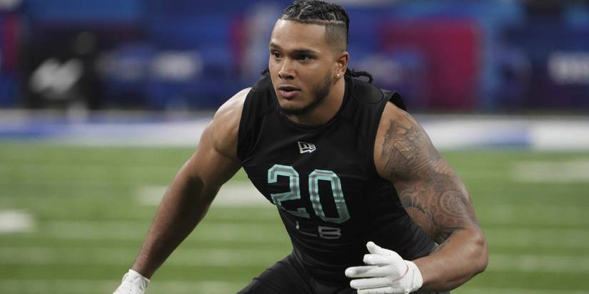Jermaine Johnson running in Last Chance U
