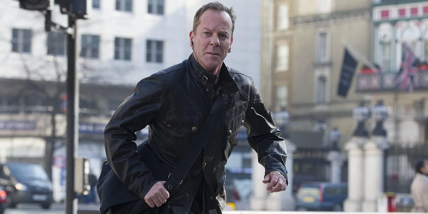 Kiefer Sutherland running down a city street as Jack Bauer in 24