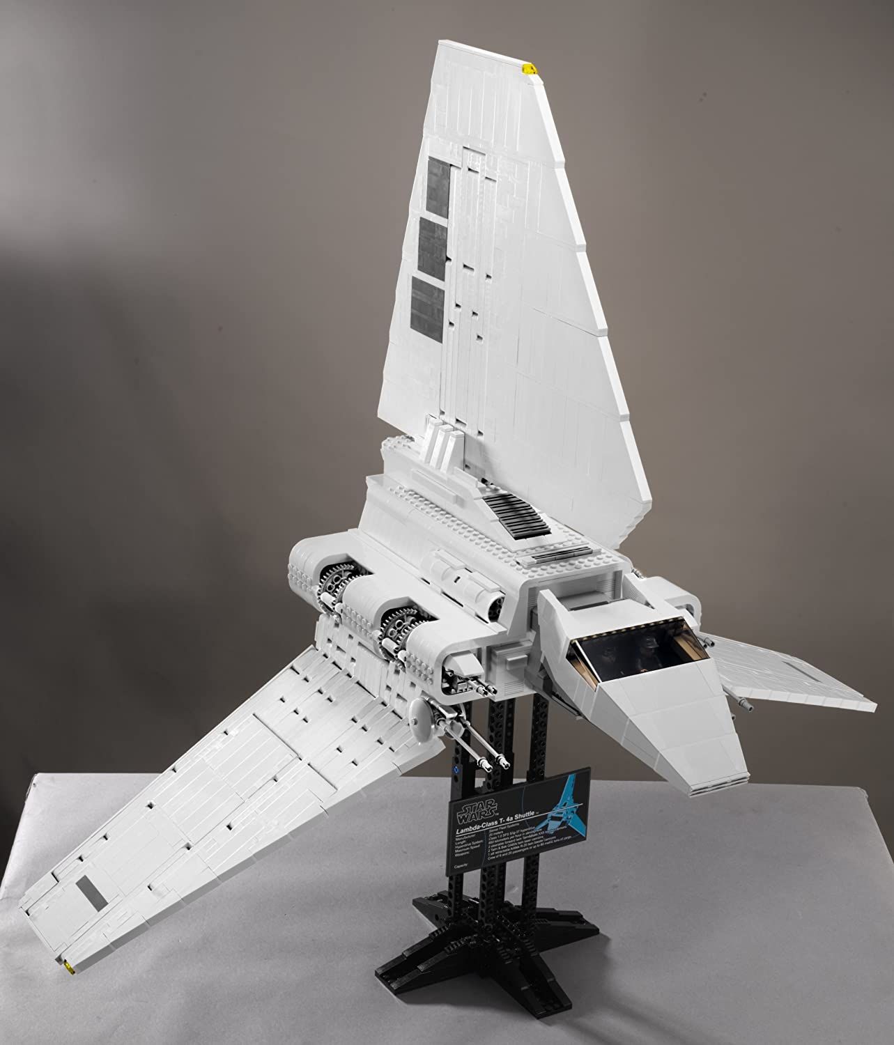 LEGO Star Wars Imperial Shuttle 10212 2