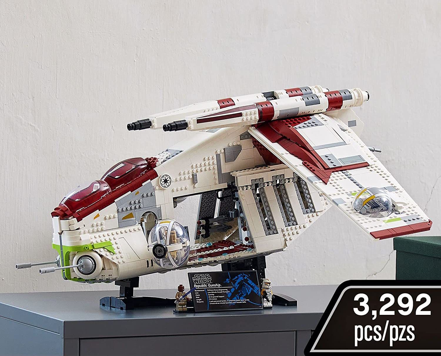 LEGO Star Wars Republic Gunship 75309 2 (1)