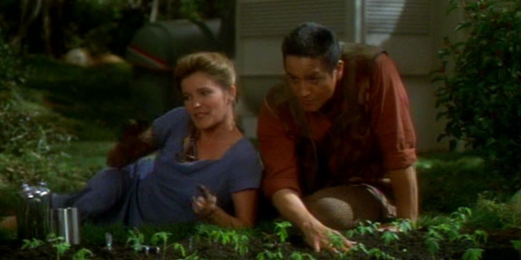 Captain Janeway’s 8 Star Trek: Voyager Love Interests, Ranked Worst To Best