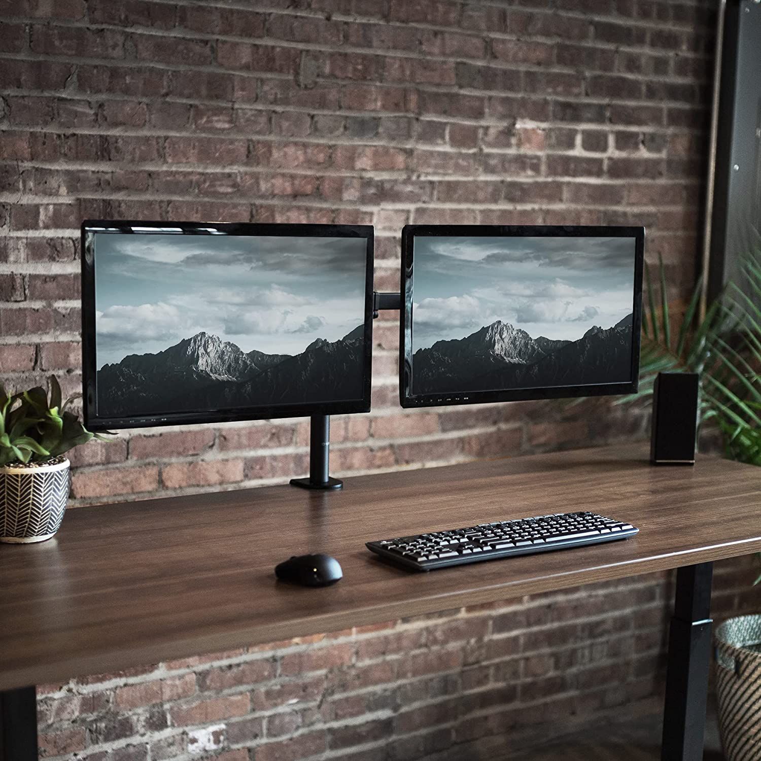 Best Monitor Stands (Updated 2023)