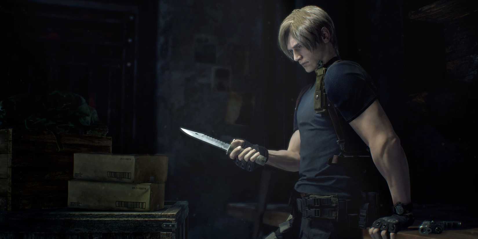 Leon examines a knife in Resident Evil 4 remake