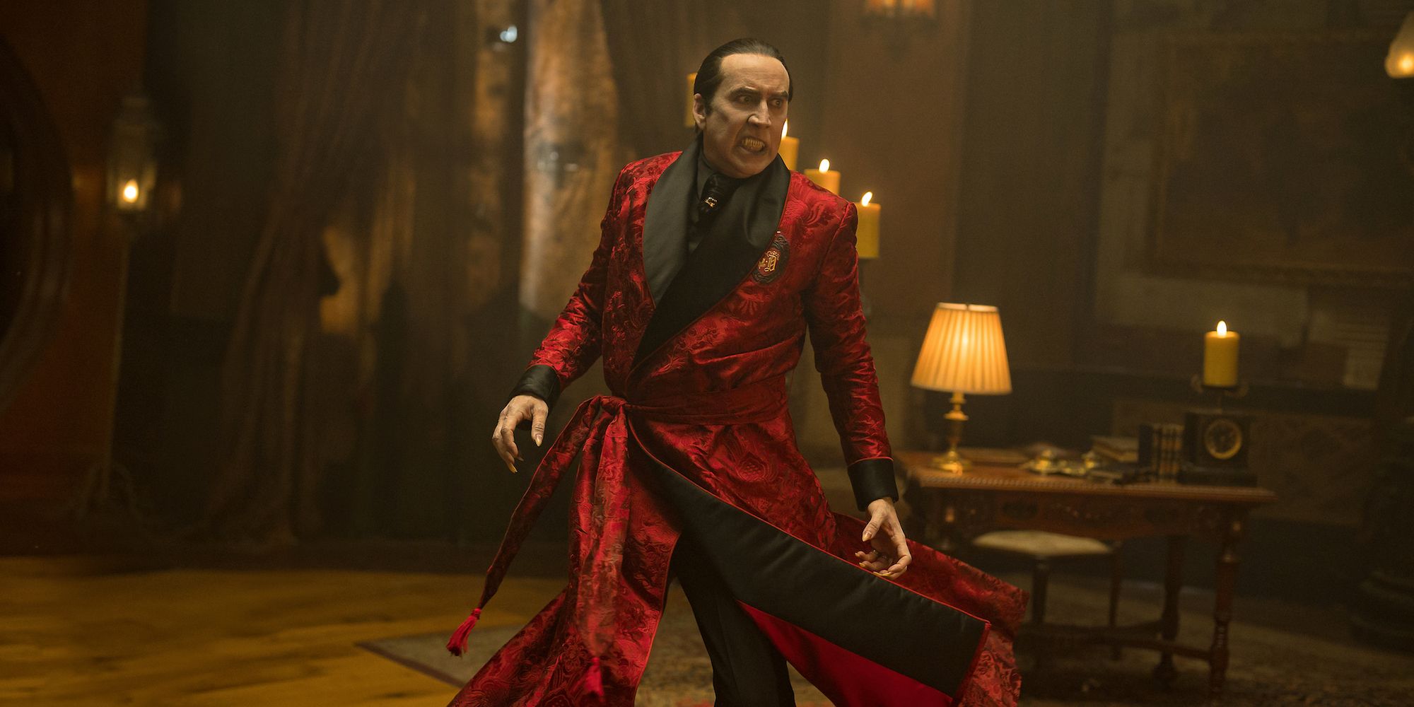 Renfield de Nicolas Cage fue la mejor versión de las 2 películas de Drácula del año pasado y debería estar en tu lista de seguimiento de Halloween