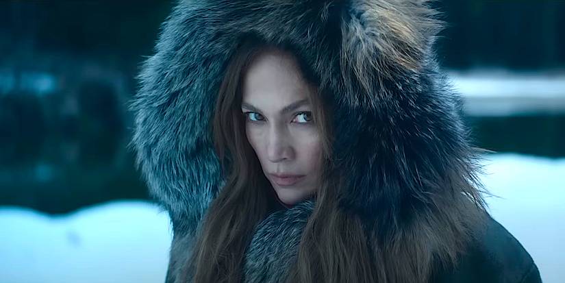 Дженнифер Лопес, выглядящая серьезно в фильме "Мать"