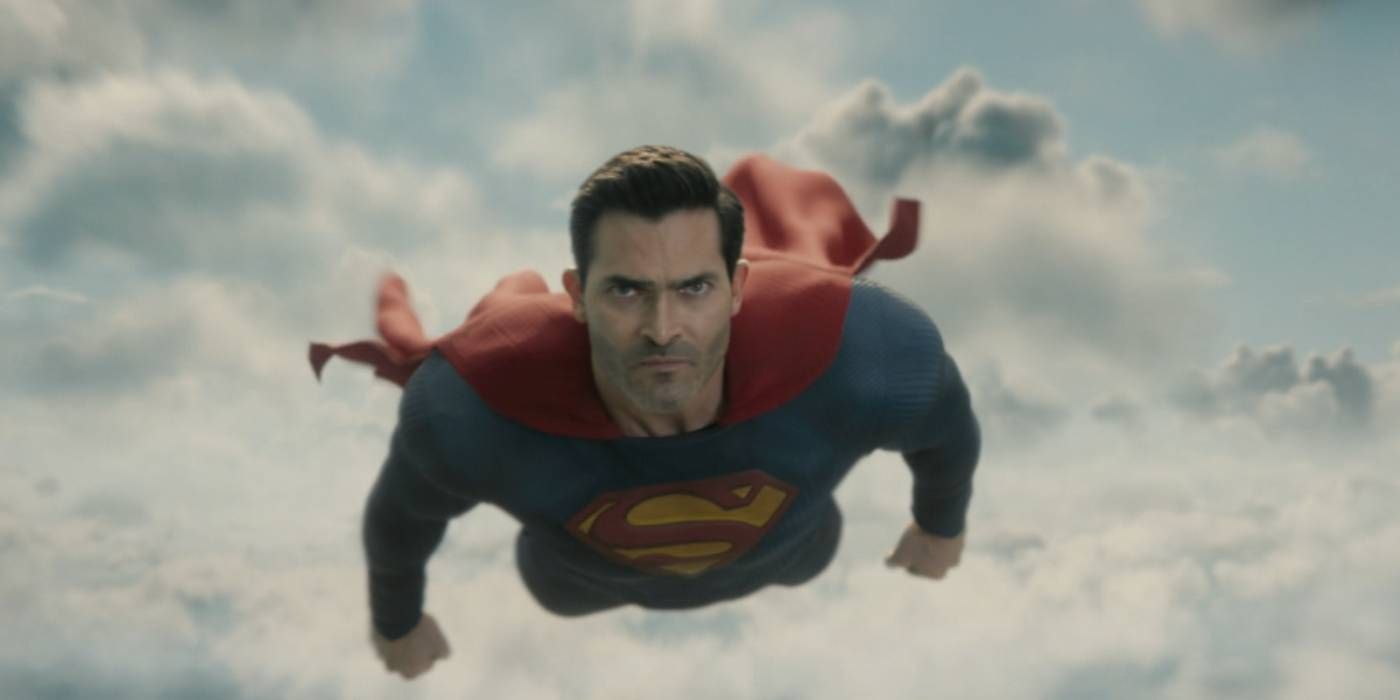 Superman & Lois Tyler Hoechlin flying in the sky