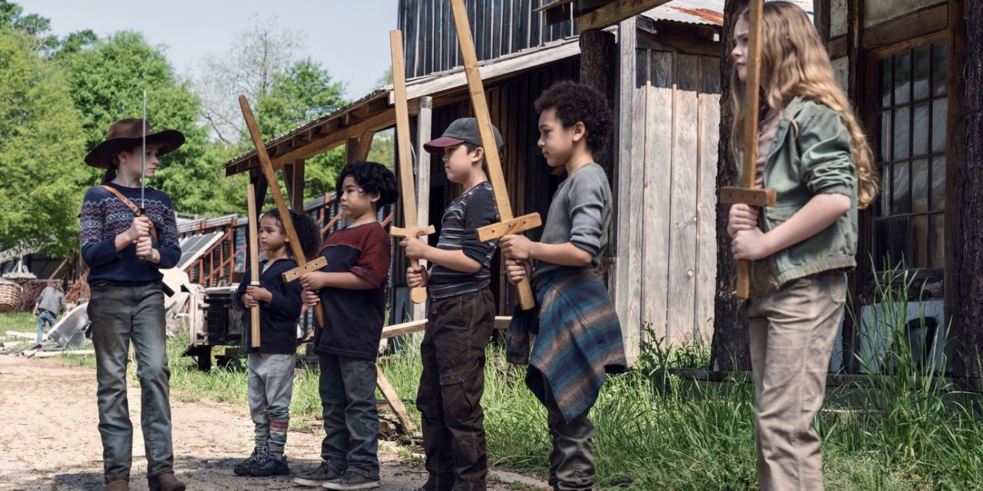 Judith Grimes teaching the other kids how to fight in The Walking Dead