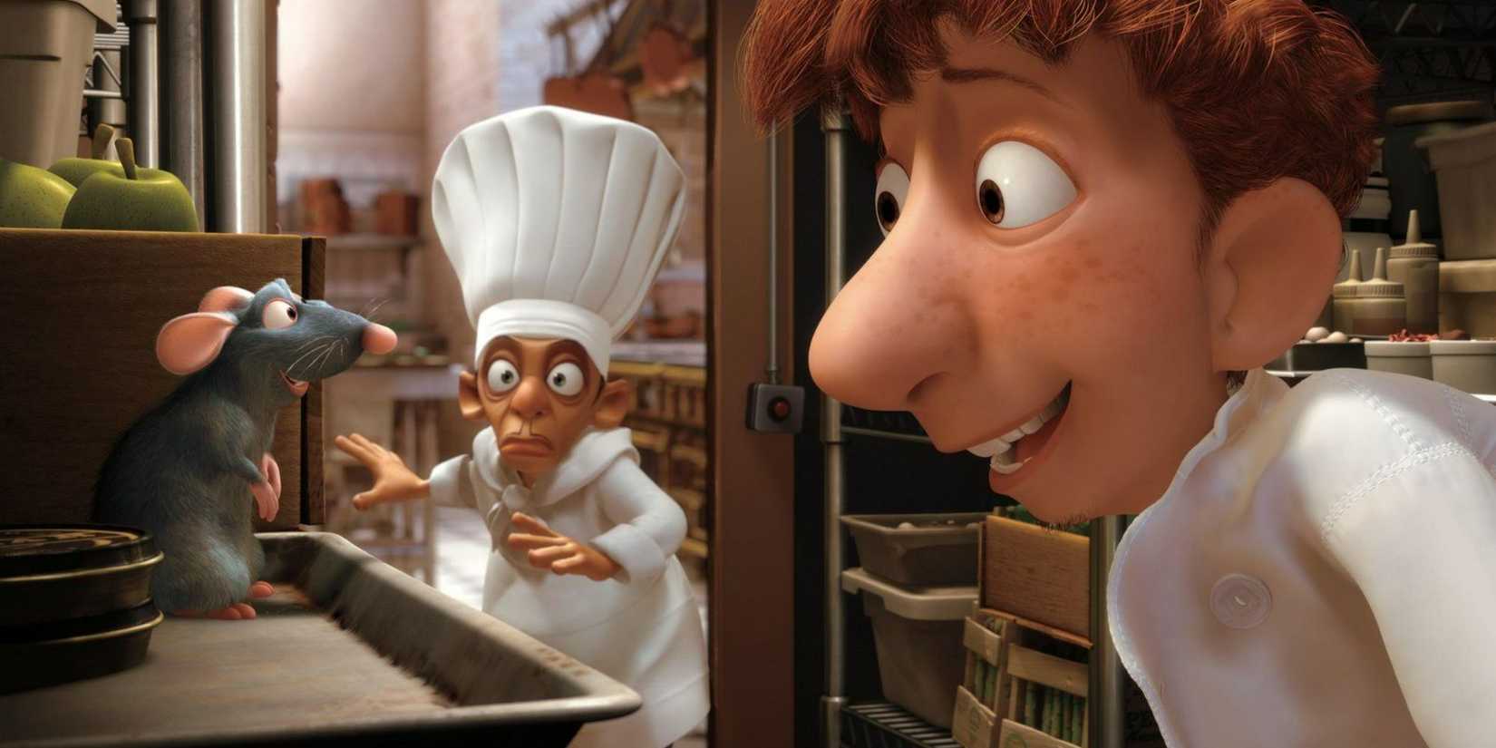 Skinner fica chocado quando Remy fala com Alfred na despensa em Ratatouille