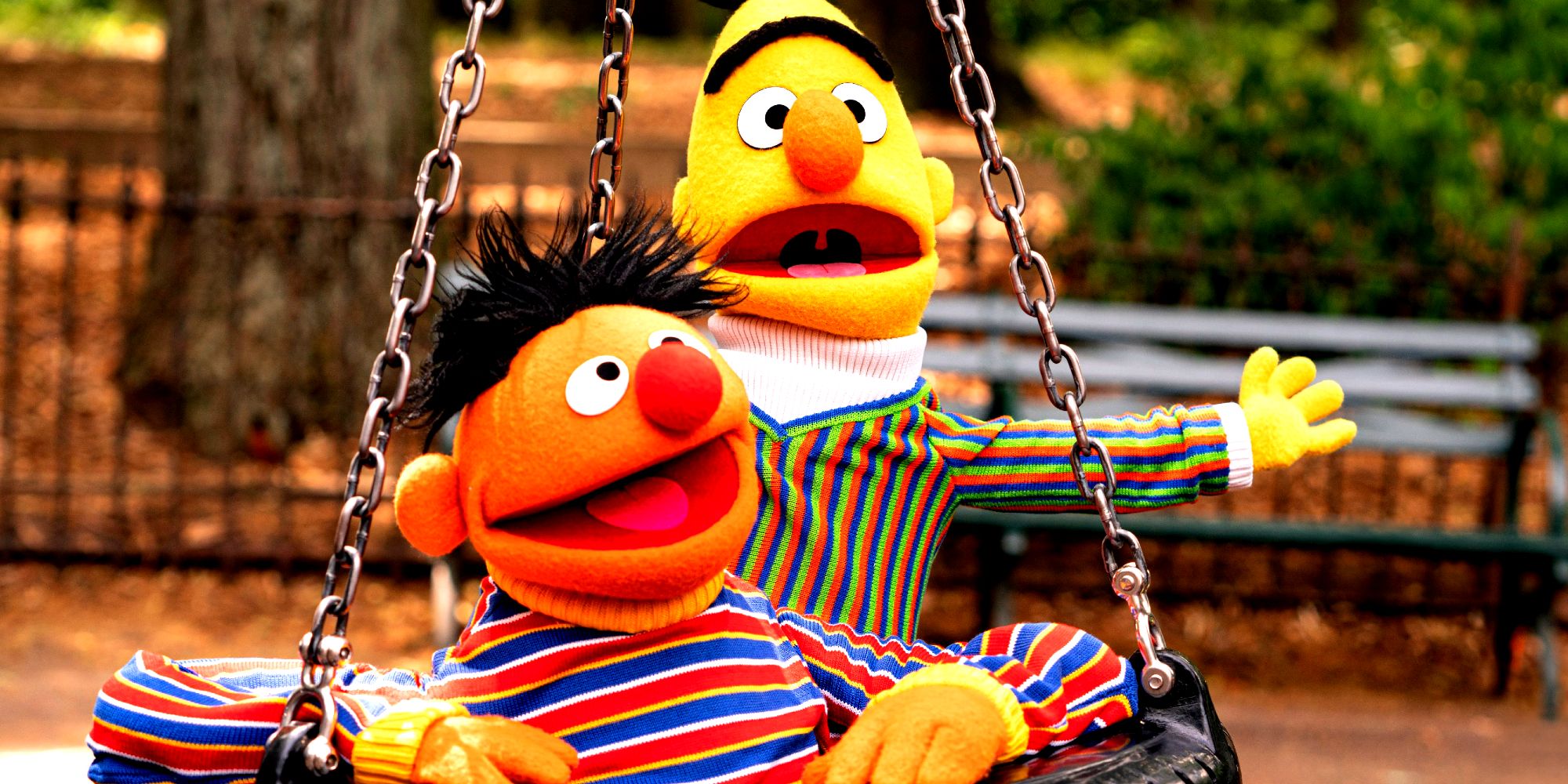 Bert ed Ernie su altalena