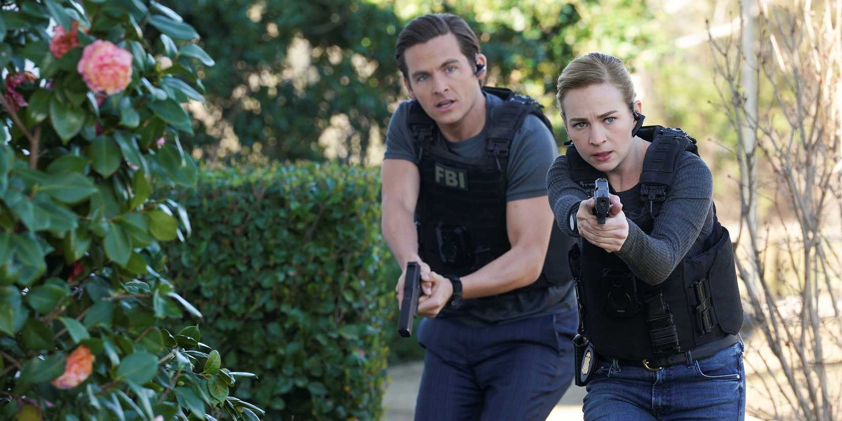 Britt Robertson as Laura and Kevin Zegers as Brendon Brandishing Guns in The Rookie Feds