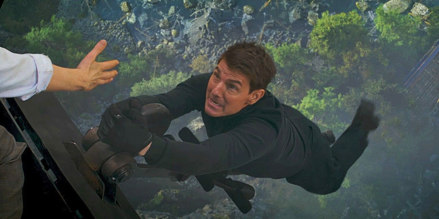 Tom Cruise pendurado em um trem em Missão Impossível Dead Reckoning Parte Um