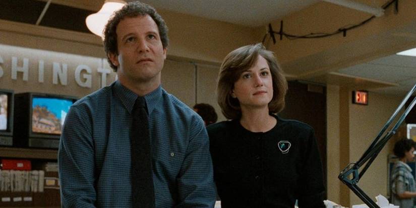 Albert Brooks and Holly Hunter in the newsroom in Broadcast News