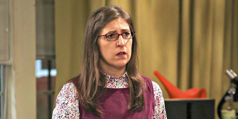 Mayim Bialik as Amy Farrah Fowler looking upset in The Big Bang Theory