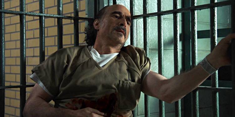 Olinsky is stabbed in prison in Chicago PD season 5, episode 21.
