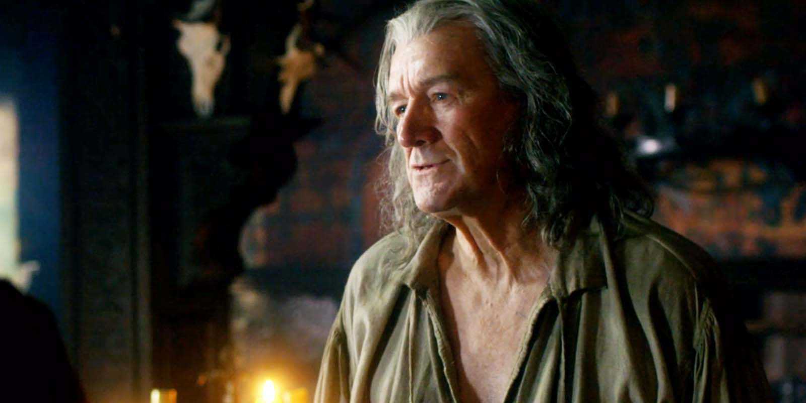 Clive Russell as Simon Fraser Lord of Lovat looking to the side in Outlander season 2