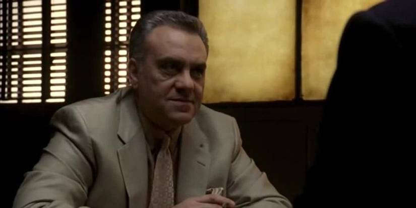 Jimmy Petrille traiu Johnny Sack em The Sopranos