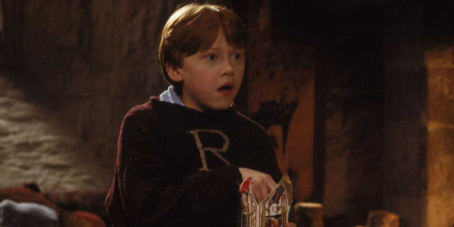 ron-weasley-eating-jelly-beans How Old The Harry Potter Cast Was Compared To Their Characters