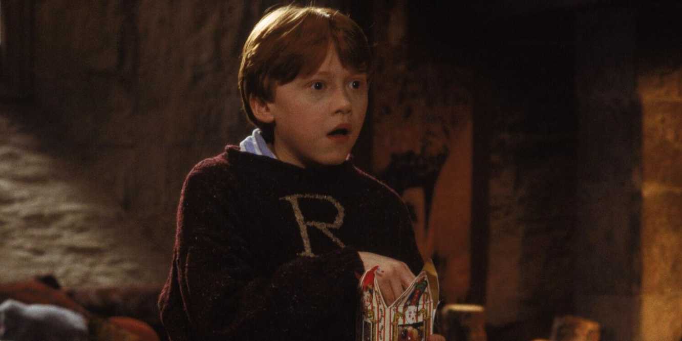 ron-weasley-eating-jelly-beans How Old The Harry Potter Cast Was Compared To Their Characters