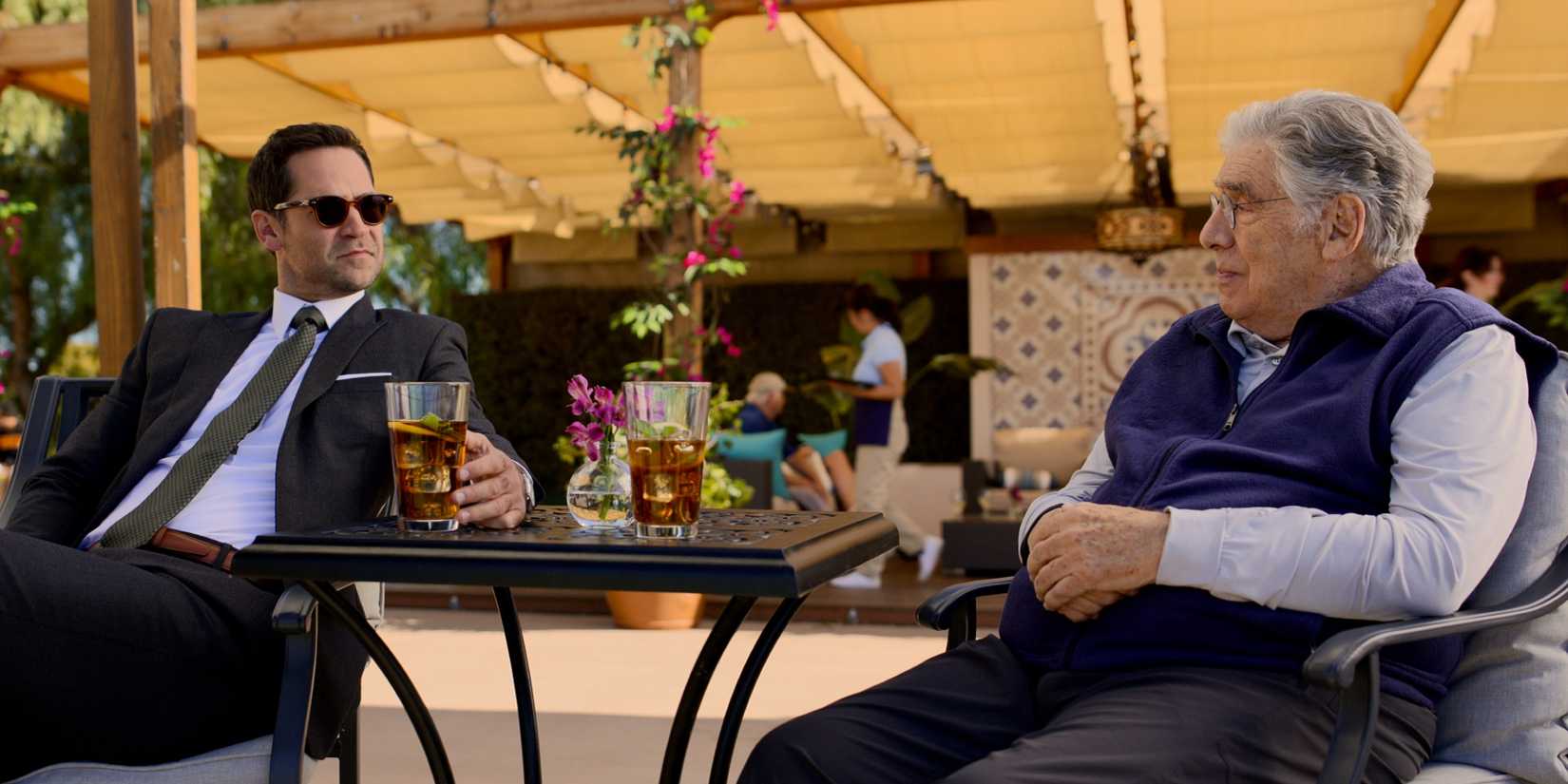 Manuel Garcia Rulfo e Elliott Gould em The Lincoln Lawyer