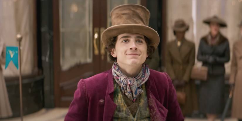 Тимоти Шаламе улыбается в роли Вонки в фильме "Вонка"