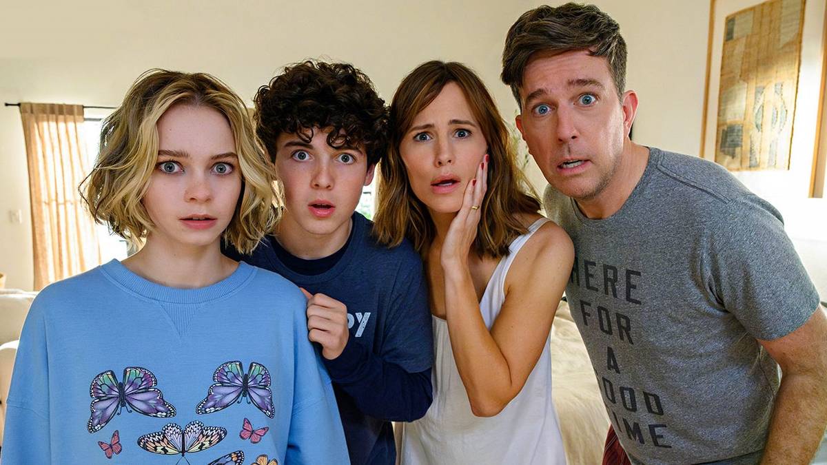 Jennifer Garner's New Netflix Movie Is A Meta Riff On 13 Going On 30 ...