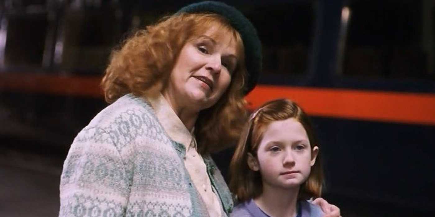 Ginny Weasley and Molly Weasley at the train station in Harry Potter and the Sorcerer's Stone
