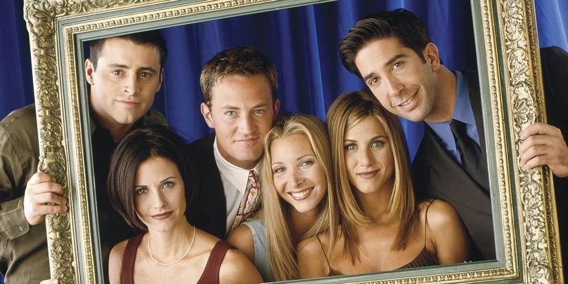 Across 10 Seasons, Every FRIENDS Character Kissed (With One Surprise Exception)