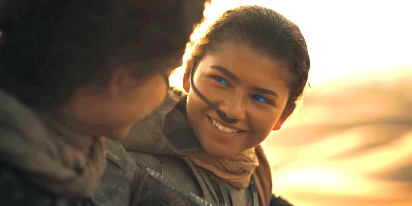 Zendaya como Chani sorrindo durante um momento romântico com Paul em Duna 2