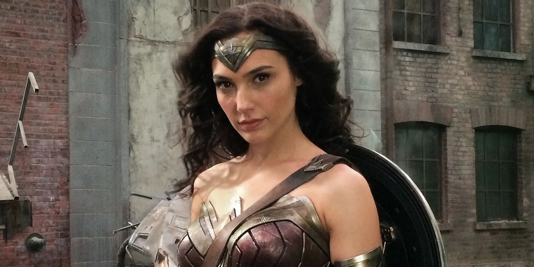 Gal Gadot's Wonder Woman Future Back In Flux After James Gunn's Latest DC Comments