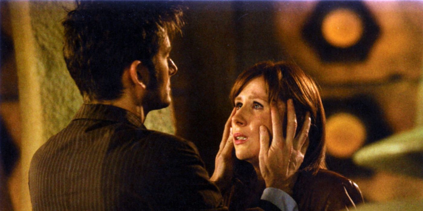 The Doctor holding Donna's face as he wipes her memories in the Doctor Who episode 