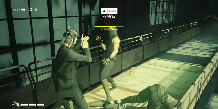 Sifu fighting a masked man on scaffold. 