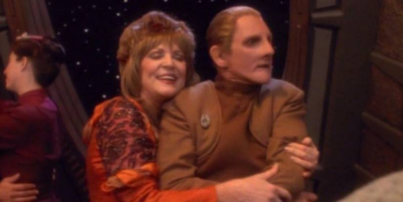 All 9 Lwaxana Troi Star Trek Episodes Ranked, Worst To Best