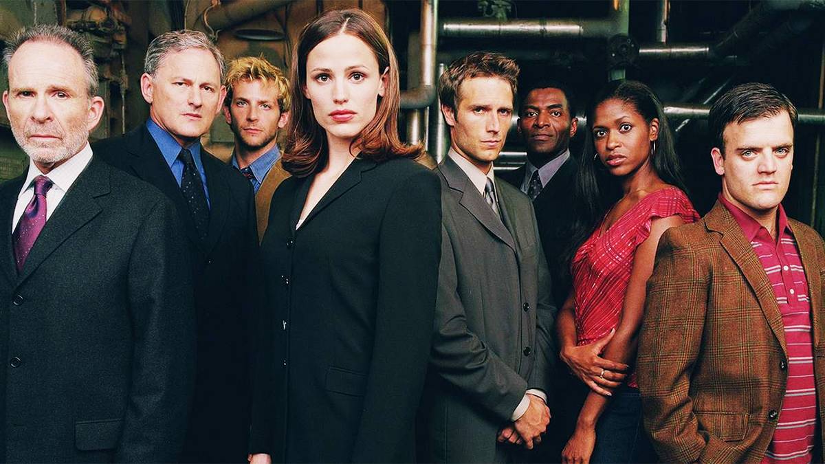 Alias Stars Have Sweet Reunion At SAG Picket Line