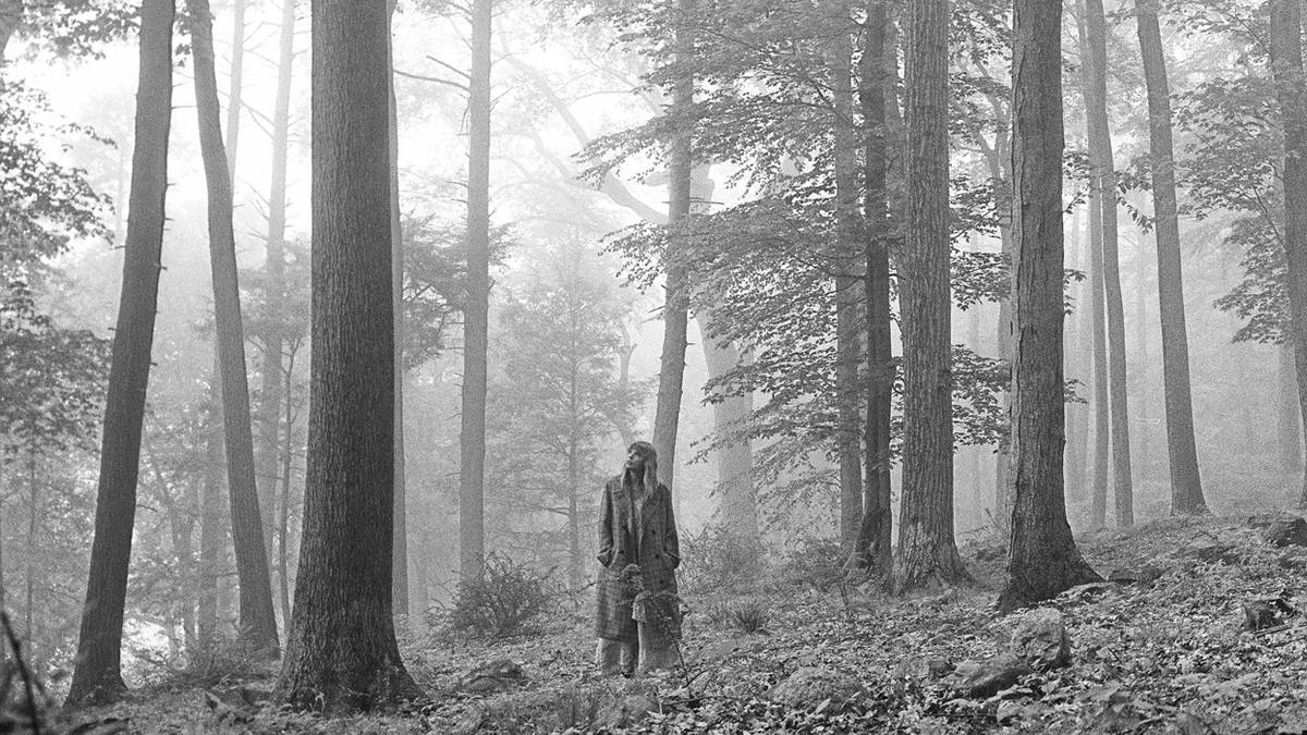 The Battle Between Taylor Swift's Sister Albums Is Folklore Or