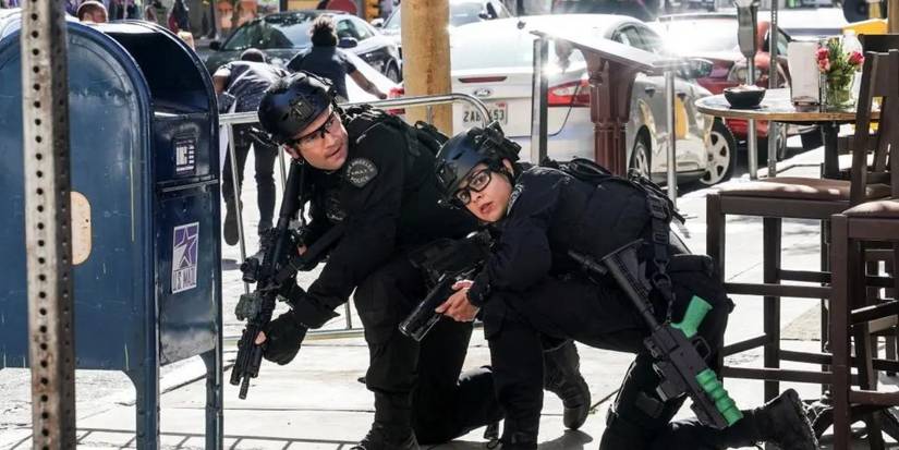 Chris and Street take cover in SWAT