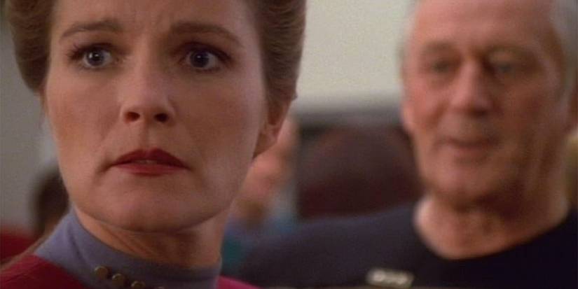 10 Ways Voyager Turned Janeway Into Star Trek's Most Badass Admiral