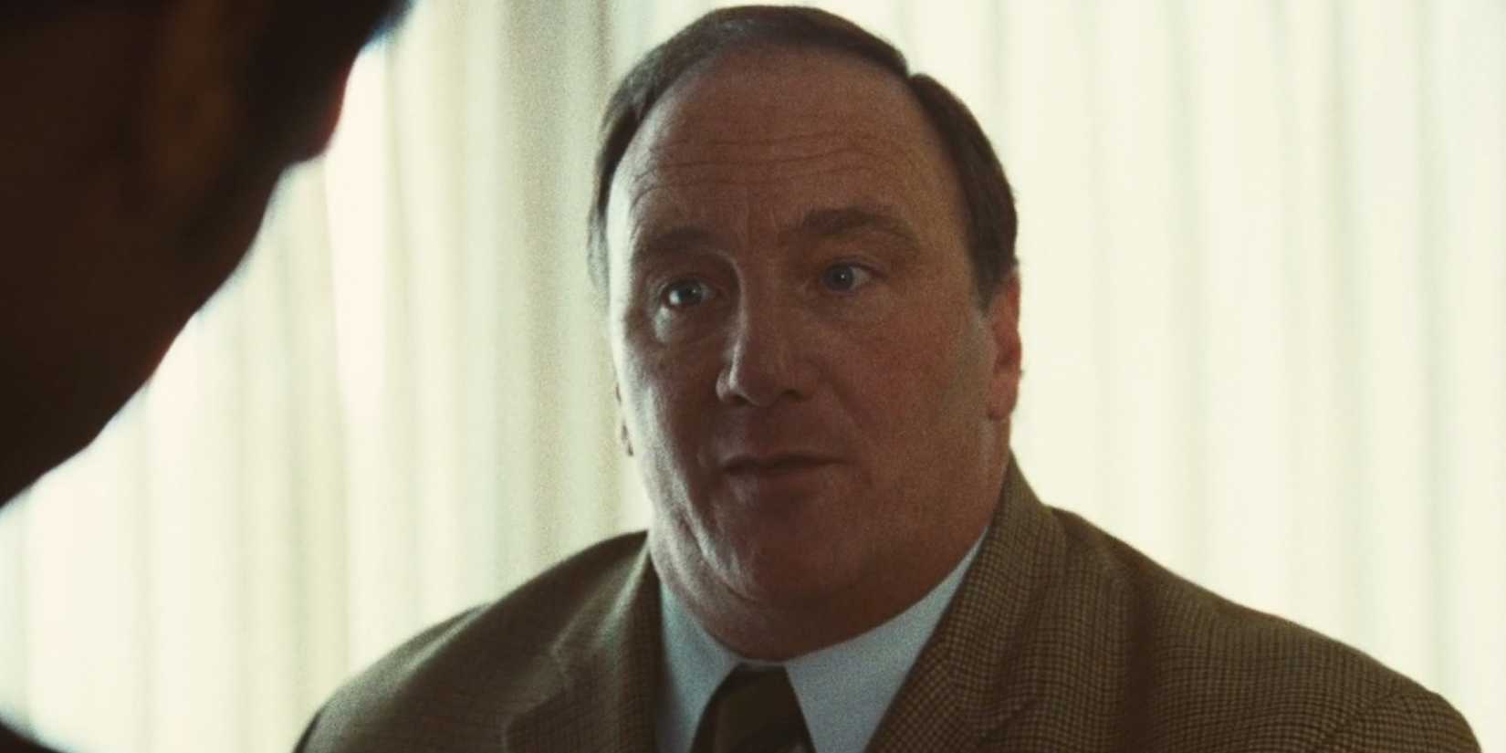 Jay Mohr as Tom Collins in Winning Time season 2