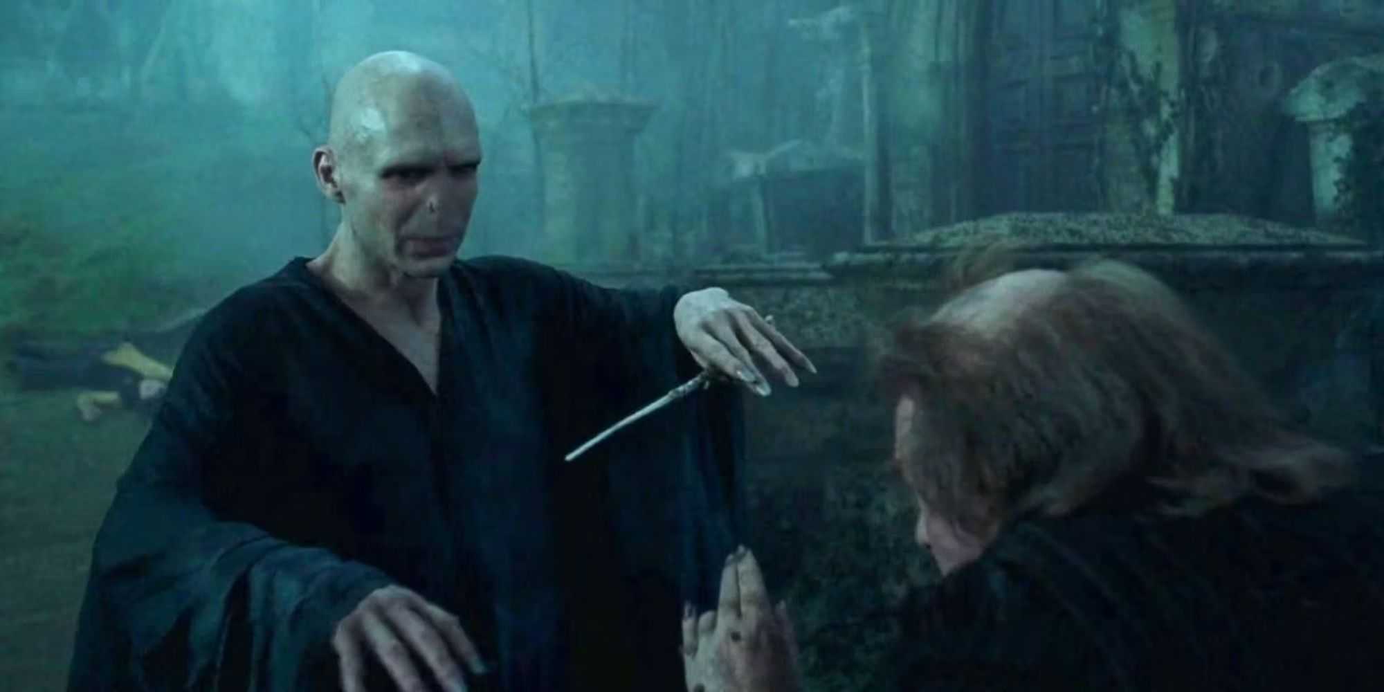 wormtail-peter-pettigrew-voldemort-harry-potter-and-the-goblet-of-fire-cropped-1-1 How Old The Harry Potter Cast Was Compared To Their Characters