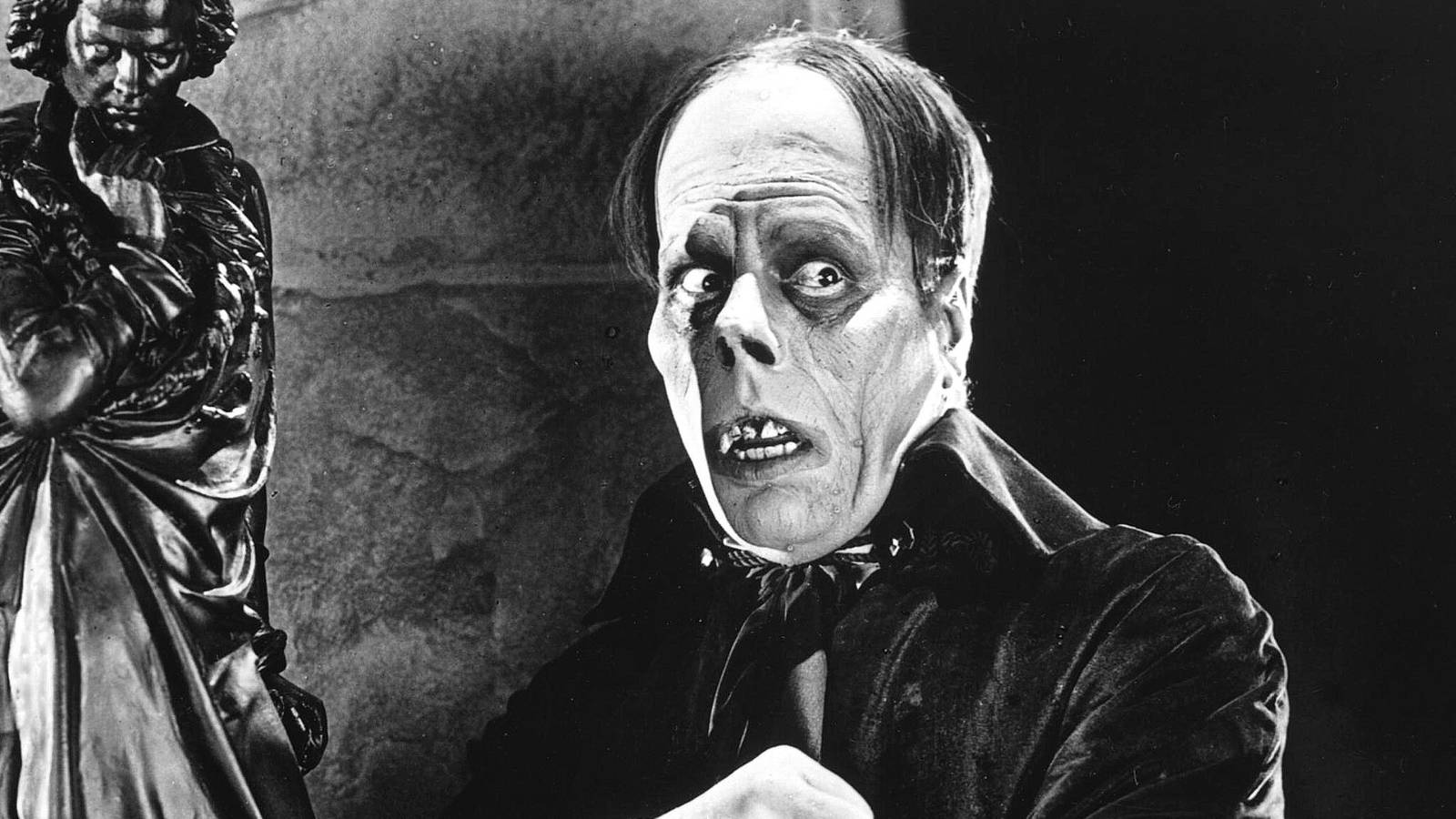 10 Horror Movies Over 60 Years Old That Will Still Give You The Creeps 10-horror-movies-over-60-years-old-that-will-still-give-you-the-creeps