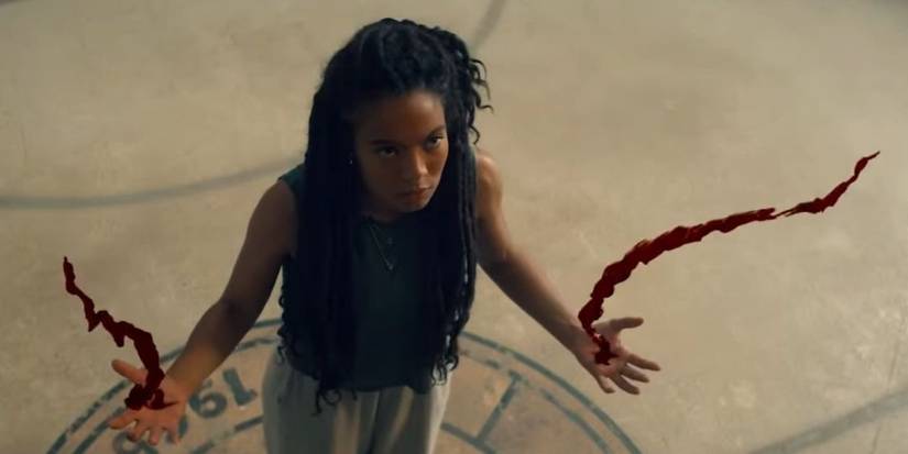 marie moreau controls blood with her hands in Gen V