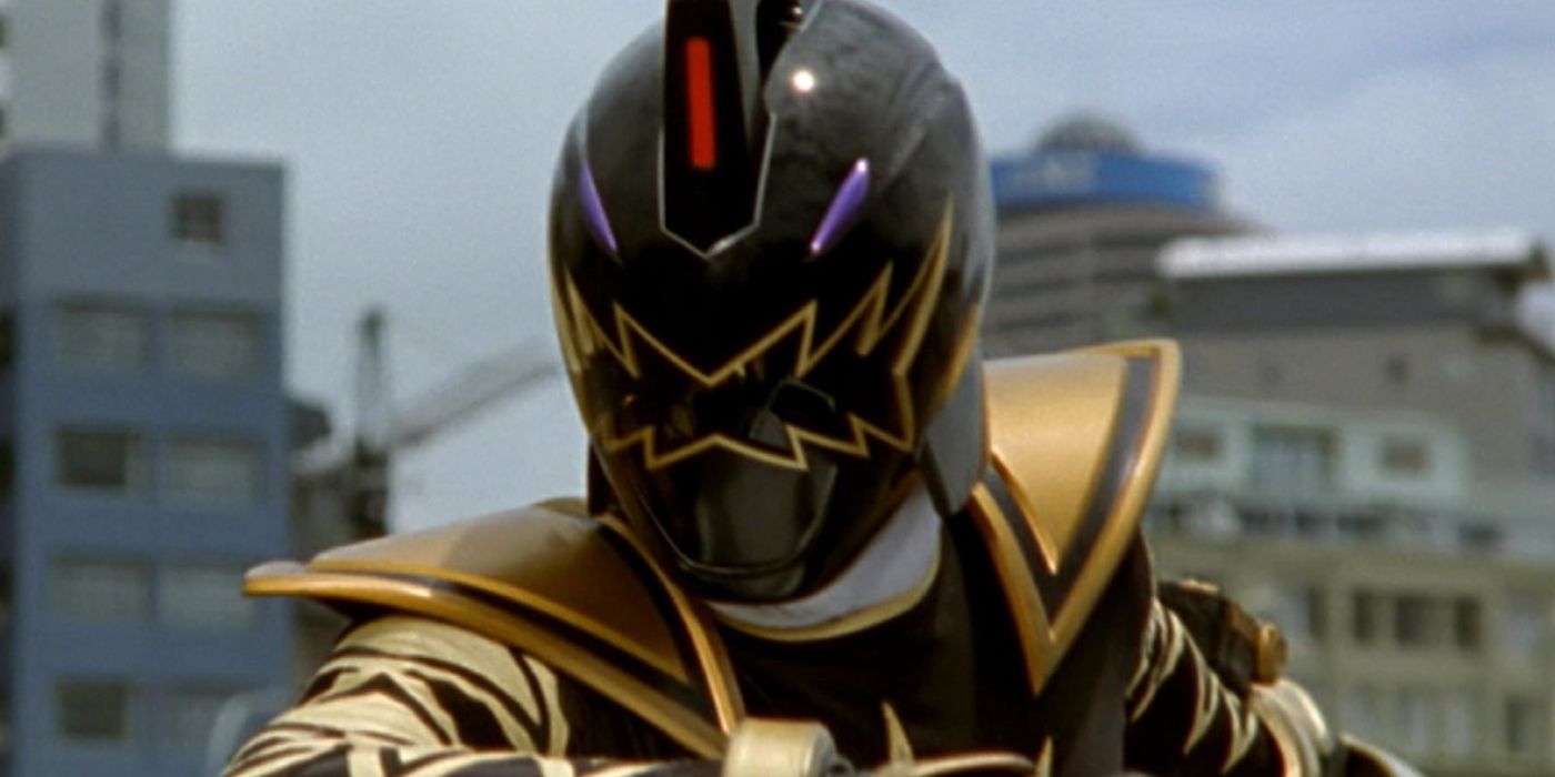 Power Rangers Dino Thunder's Black Ranger about to fight