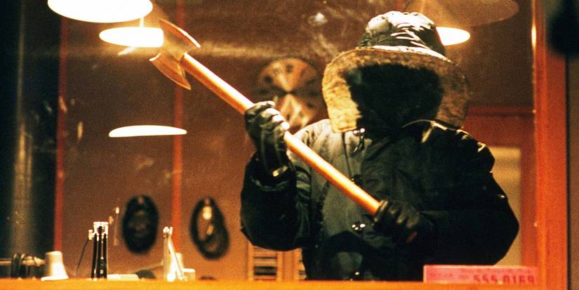 The killer from Urban Legend holding an axe