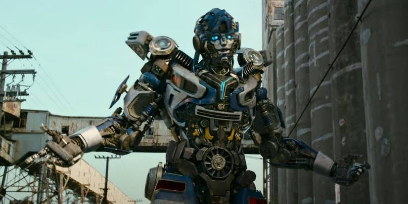 Mirage with his arms open in Transformers: Rise of the Beasts