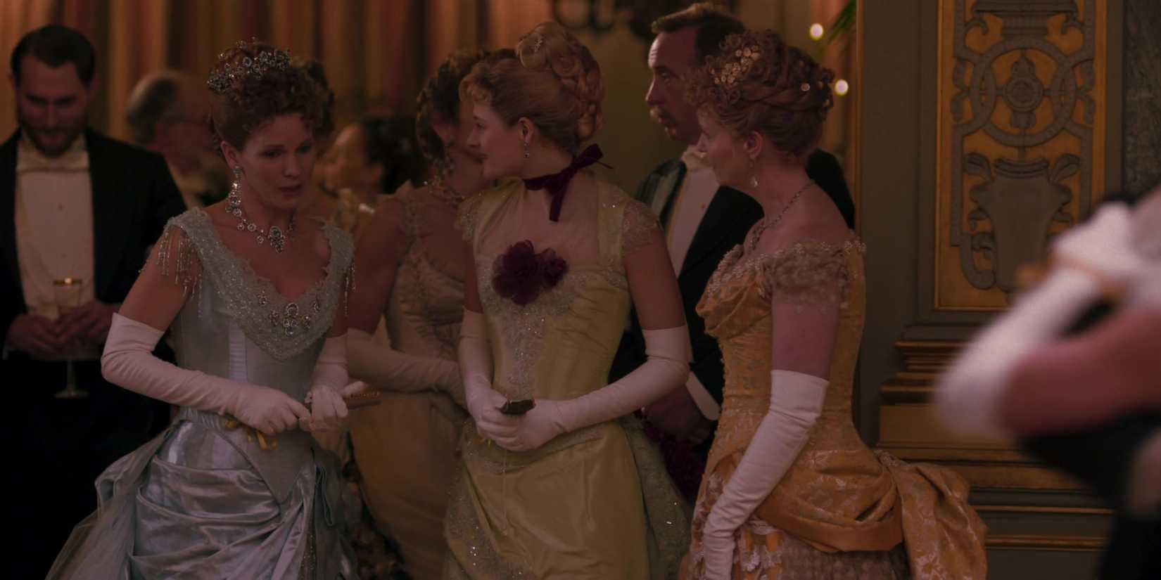 Aurora, Ada e Marion em The Gilded Age