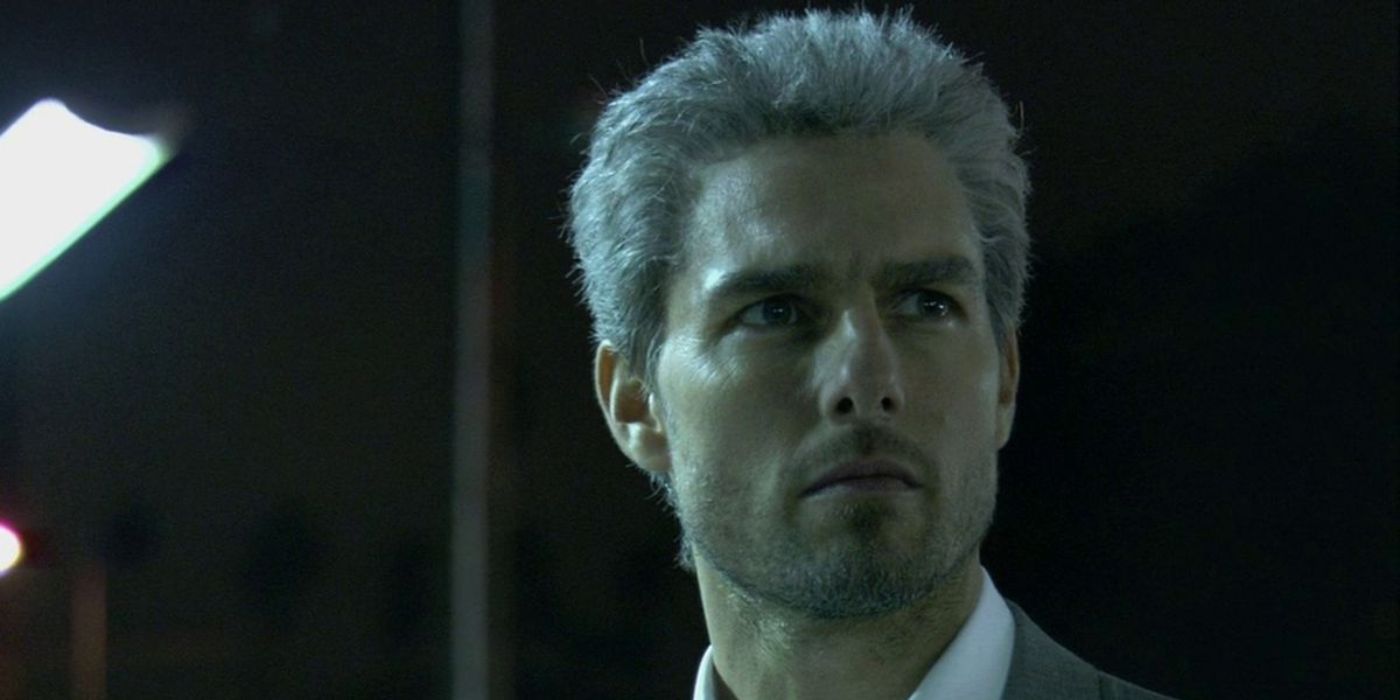 Tom Cruise as Vincent staring intensely into the distance in Michael Mann's Collateral